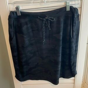 Sundry jersey knit camo skirt